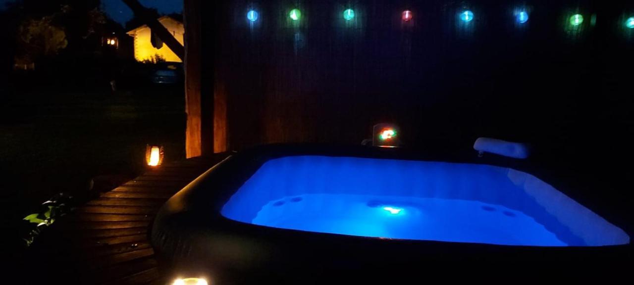 Les Eygletieres Bed & Breakfast Bourriot-Bergonce Eksteriør bilde